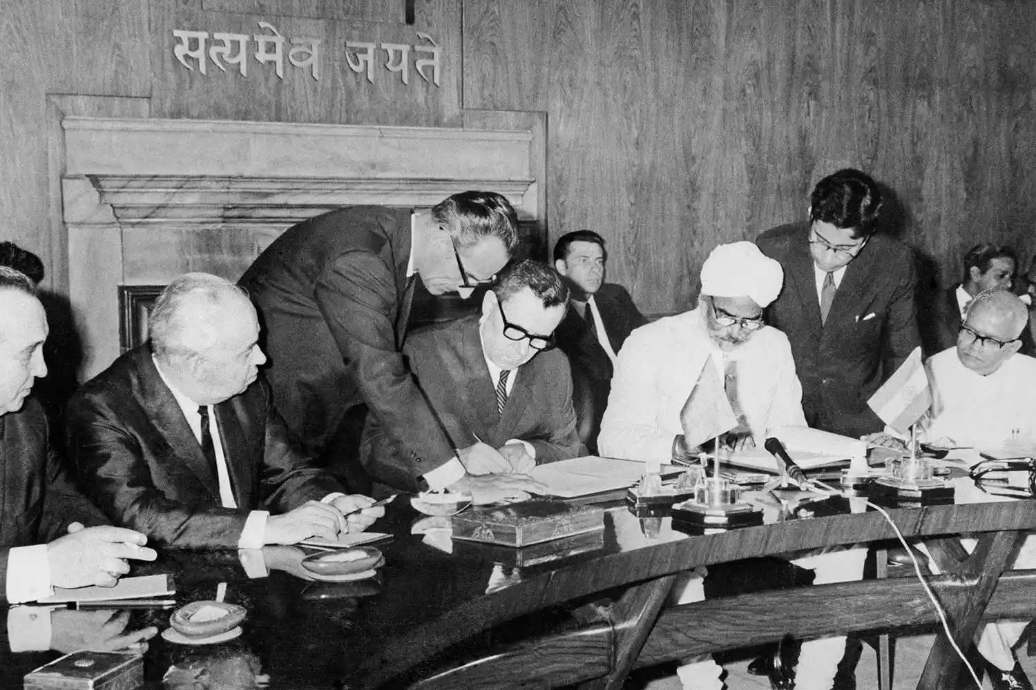 Both the leaders frown as they sign the Treaty of friendship; Image Source: Foreign Policy