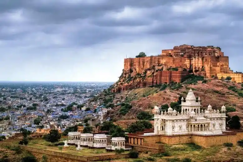 Mehrangarh Fort and the city of Jodhpur. Source : Swan Tours 