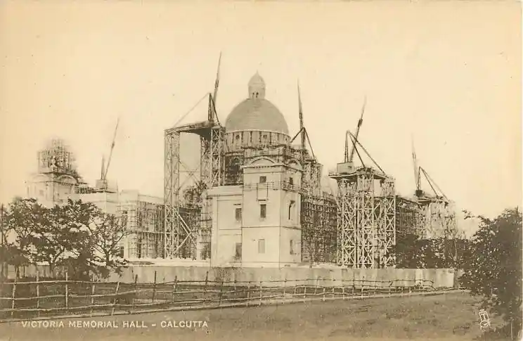 A picture of Victoria Memorial under construction; Image Source- tuckdbpostcards
