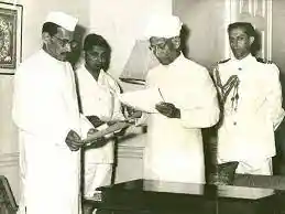 Gulzarilal Nanda of Indian National Congress swearing in as the acting Prime Minister of India.27-05-1964