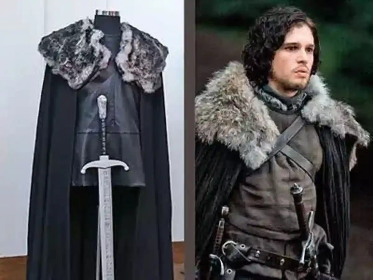 Jon Snow’s iconic cloak; Image Source: Times of India