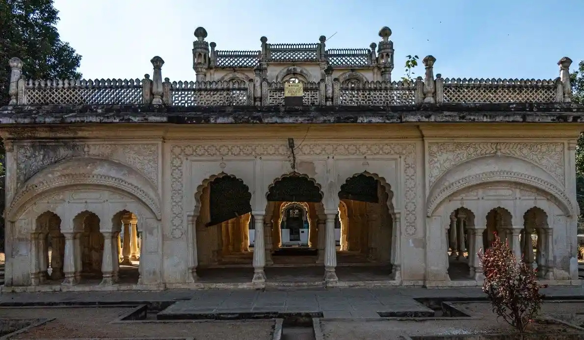 The tomb of Mah Laqa Bai, in Hyderabad; Image Source: Imagewrighters