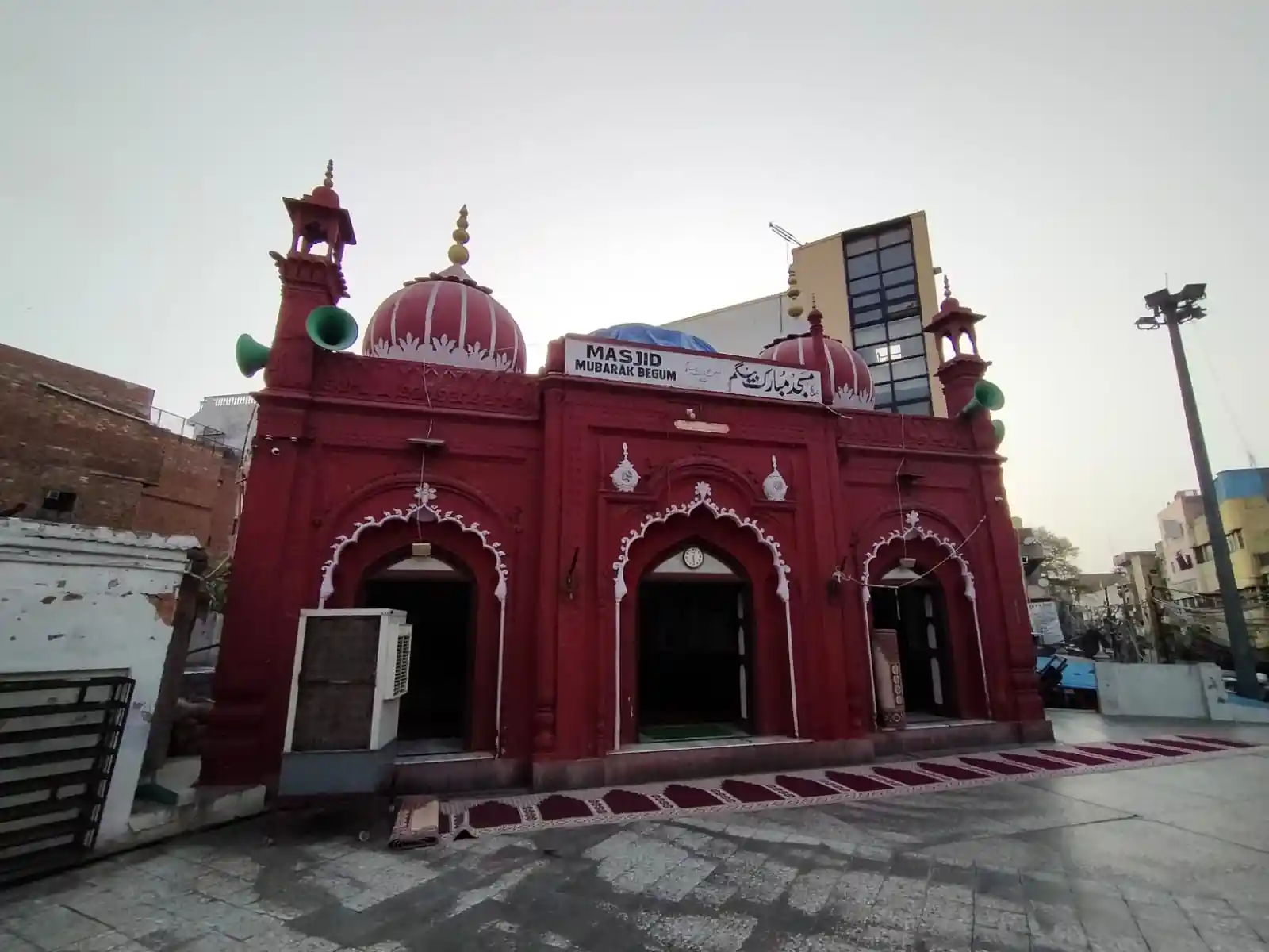 Masjid Mubarak Begum, photo by author