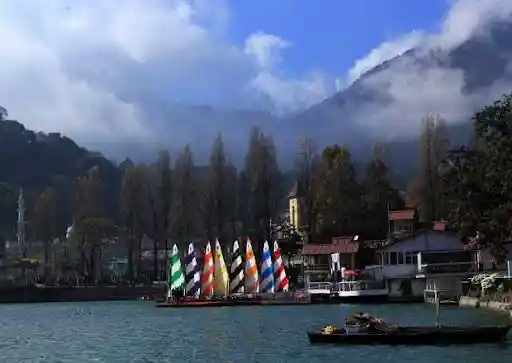 Nainital is also an amazing spot for sightseeing; Source: eUttranchal