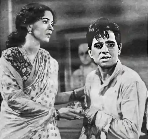 A screengrab from the film Shaheed (1948) directed by Ramesh Saigal; Source: IMDB