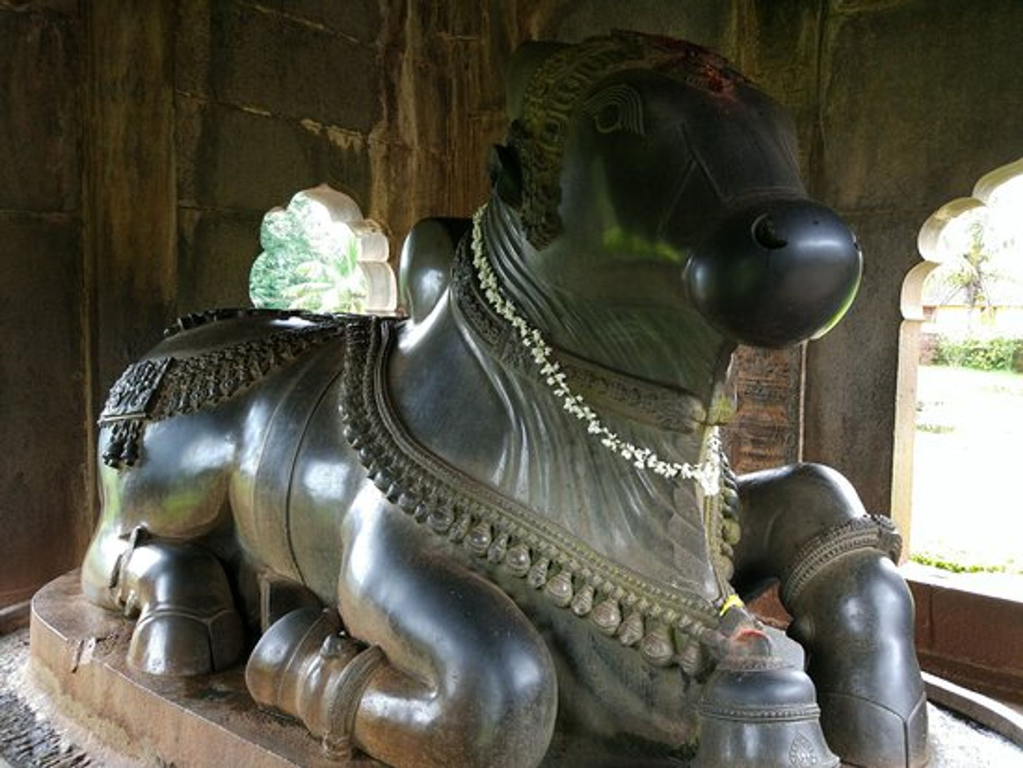 The Nandi statue (Source-TripAdvisor)