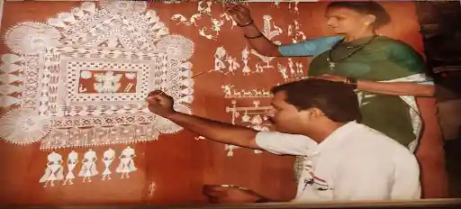 The tuneful Warli painting  Source:gaonconnection