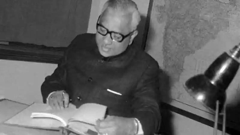 The most famed face of Bihar politics: Lalit Narayan Mishra. The tragedy of his death became his inheritance; Image Source: Thelallantop