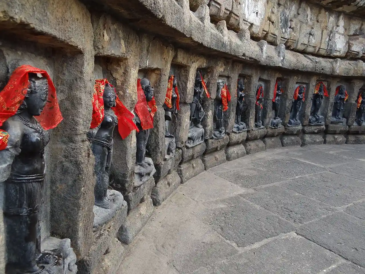 Tantric Yoginis from Chausath Yogini Temple, Hirapur. Image Source: Wikimedia Commons