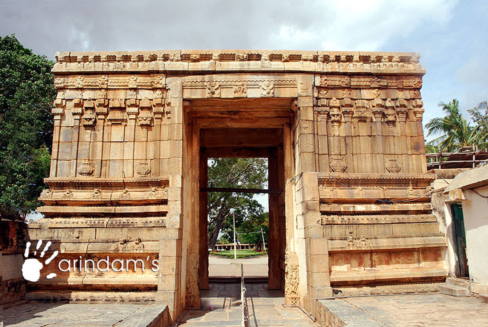 The entrance to the temple I Source: bangaloretourism.com