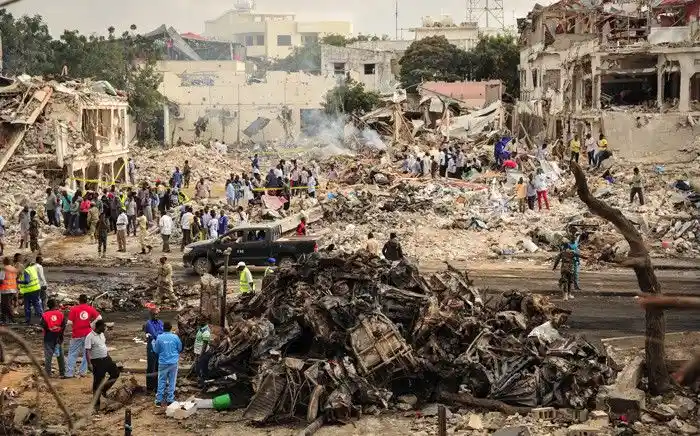 The aftermath of a truck bomb in the centre of Mogadishu, Somali. (Source: Eyewitness News) 