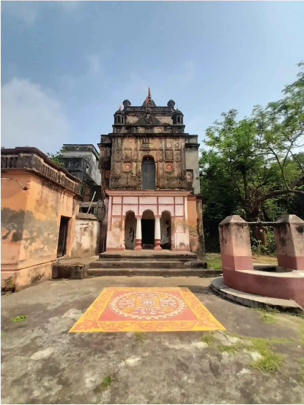 The Raipur Rajbari Temple that is still taken care of, Source: Sayantani Majumder
